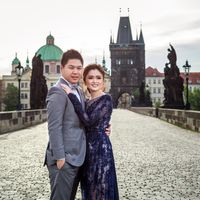 Sylvia & Ricko - Gorgeous couple from Indonesia - Beautiful Pre Wedidng Photo From Charles Bridge in Prague