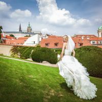 Christina & Leonid - Wedding in Vrtba Garden - Happy Bride in Prague