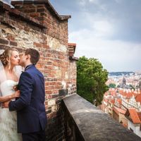 Christina & Leonid - Wedding in Vrtba Garden - Kissing Couple in Prague