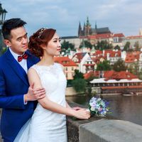 Connie & Fodo - Pre-Wedding photo shooting in Prague - Pre Wedding Photo With Amazing Prague View