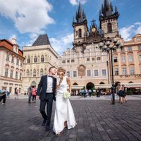 Ksenia & Mark - wedding ceremony in Old town Hall - Groom and Bride in Prague Old Town Square