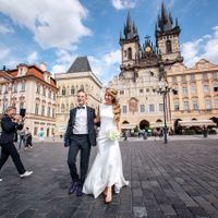 Ksenia & Mark - wedding ceremony in Old town Hall - Wedding Couple in Prague Square