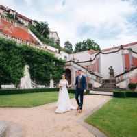 Natalie & Alex - wedding shooting in Ledeburg garden - Wedding Couple in Prague Garden