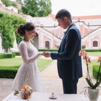 Natalie & Alex - wedding shooting in Ledeburg garden - Exchange Rings in Prague Wedding