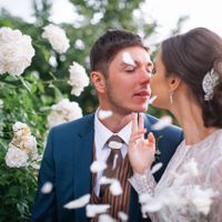 Natalie & Alex - wedding shooting in Ledeburg garden - Wedding Kiss