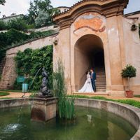 Natalie & Alex - wedding shooting in Ledeburg garden - Wedding Couple in Lederburg Prague Garden