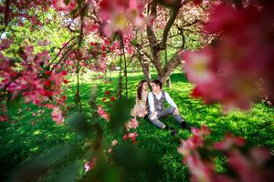 Sylvia & Ricko - Gorgeous couple from Indonesia Lovely couple under the blossom tree in Prague